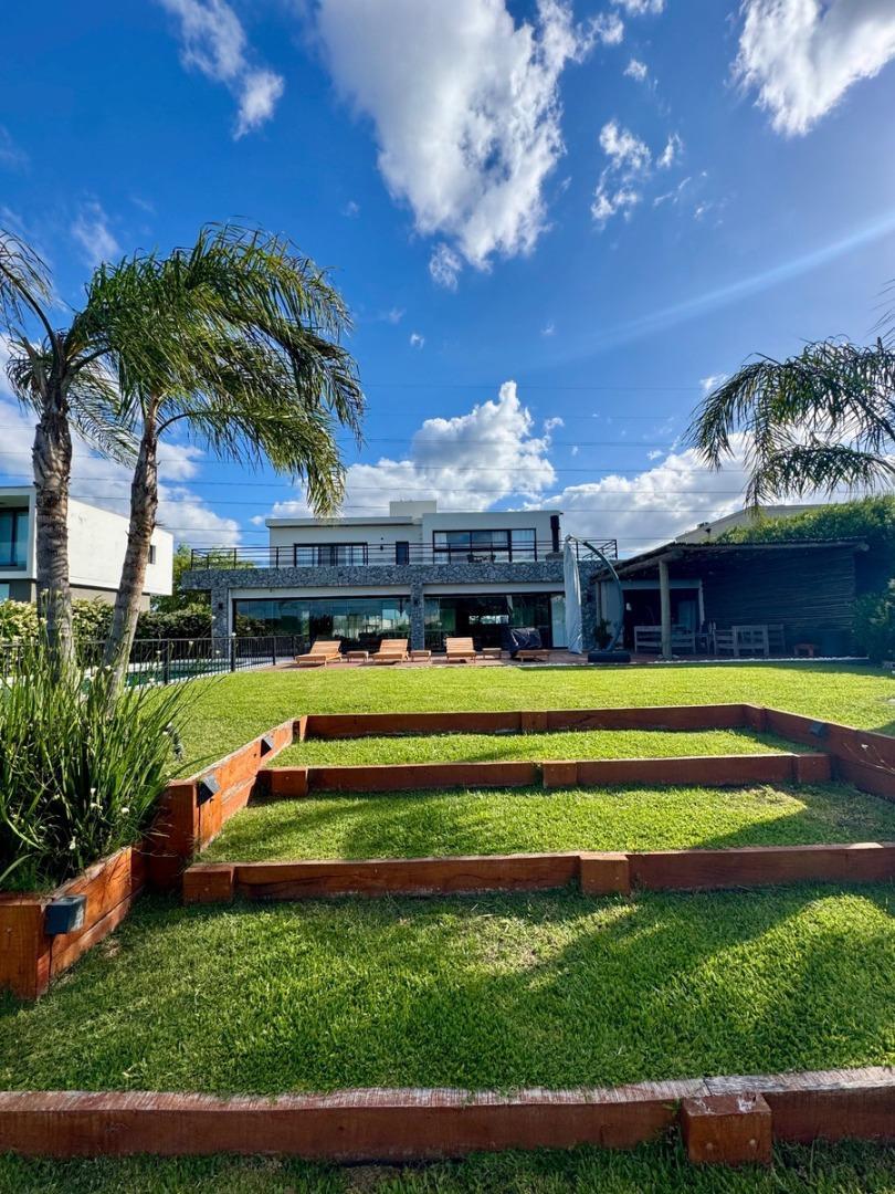 Casa en Venta en San Benito, USD 770.000