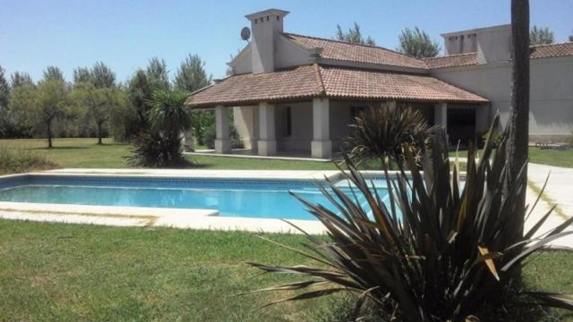 Casa a la venta en los raigales roldan