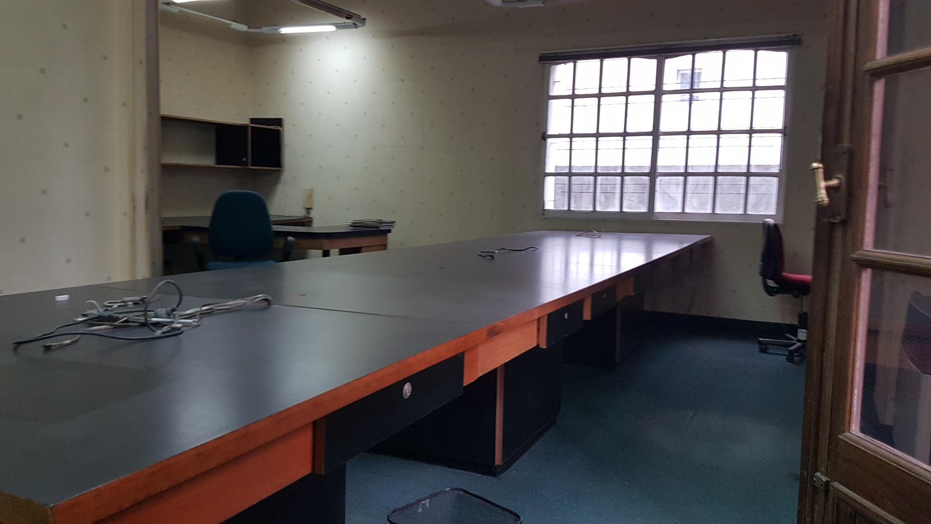 Departamento 6 ambientes con 2 baños