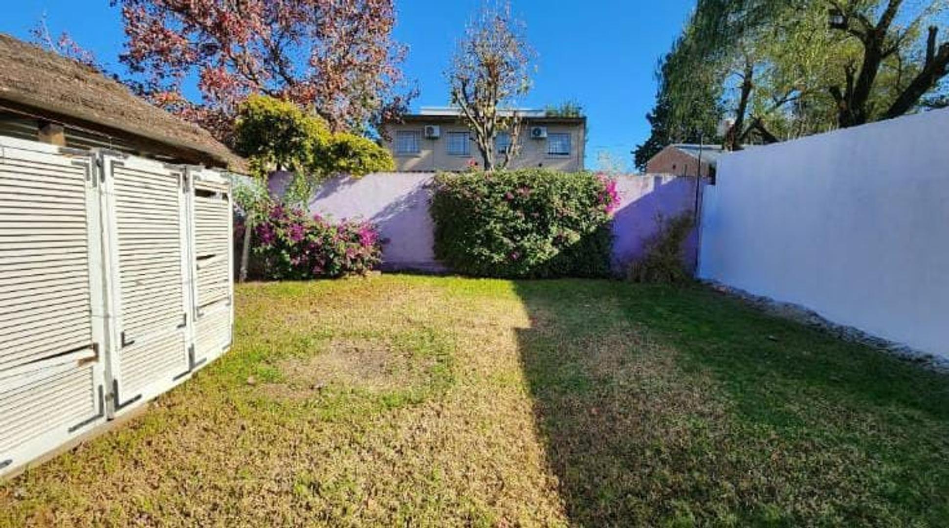 Casa 3 ambientes con 1 baño