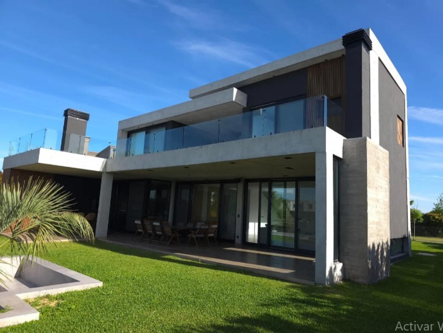 Boulevard De Todos Los Santos 3500