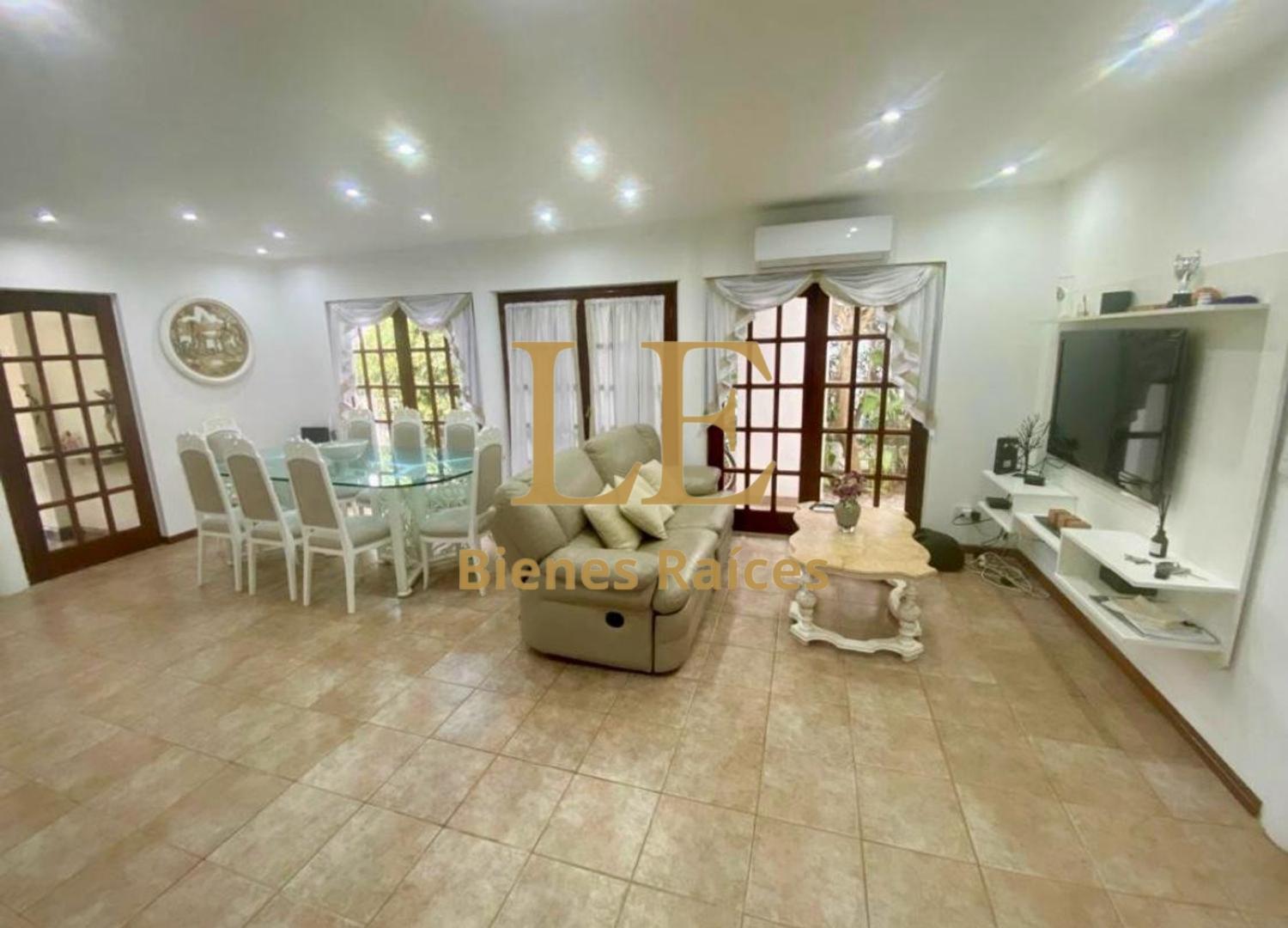 Casa en Venta al Noroeste