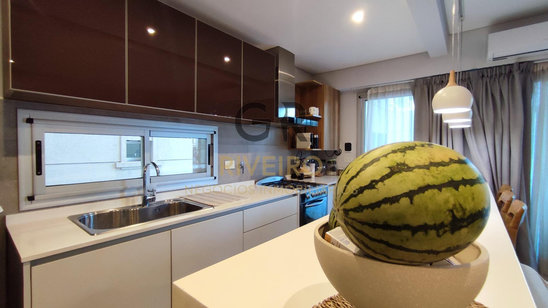 Departamento 4 ambientes con 3 baños