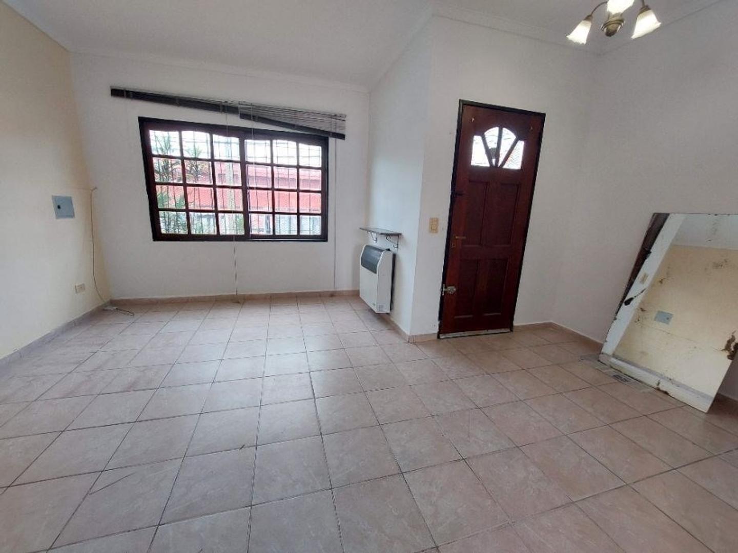 Depto Tipo Casa en Venta en Quilmes Oeste, USD 79.000