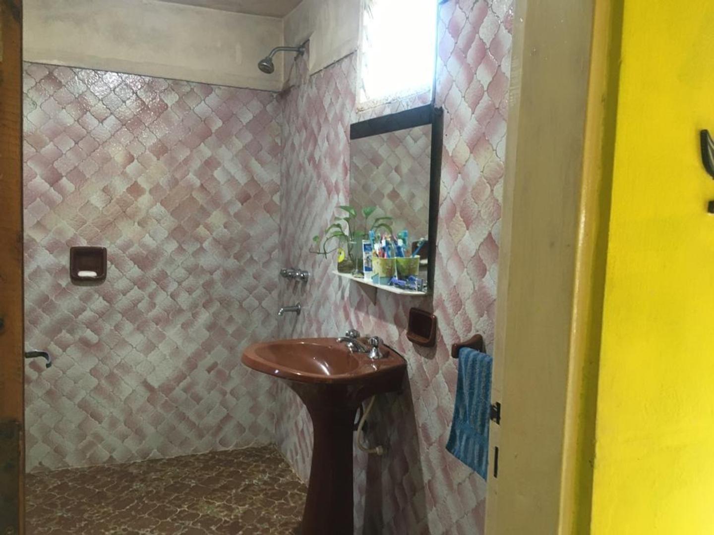 Casa en Venta con 5 cocheras
