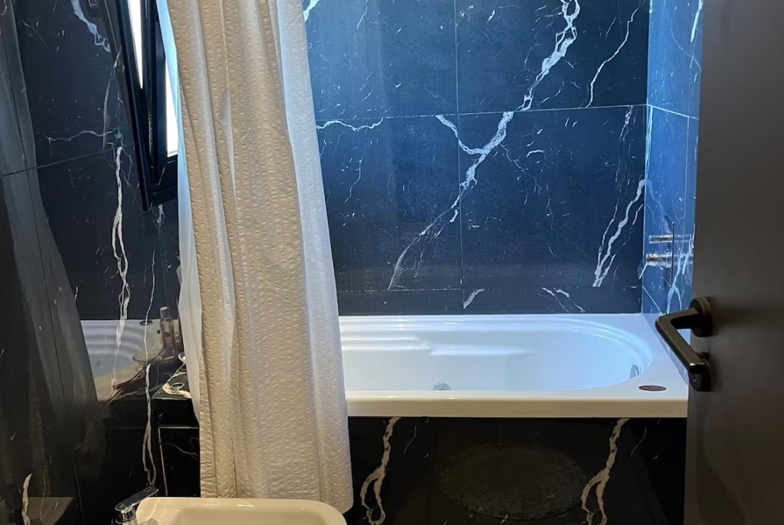 Casa en Alquiler Temporal en San Sebastian, USD 3.800