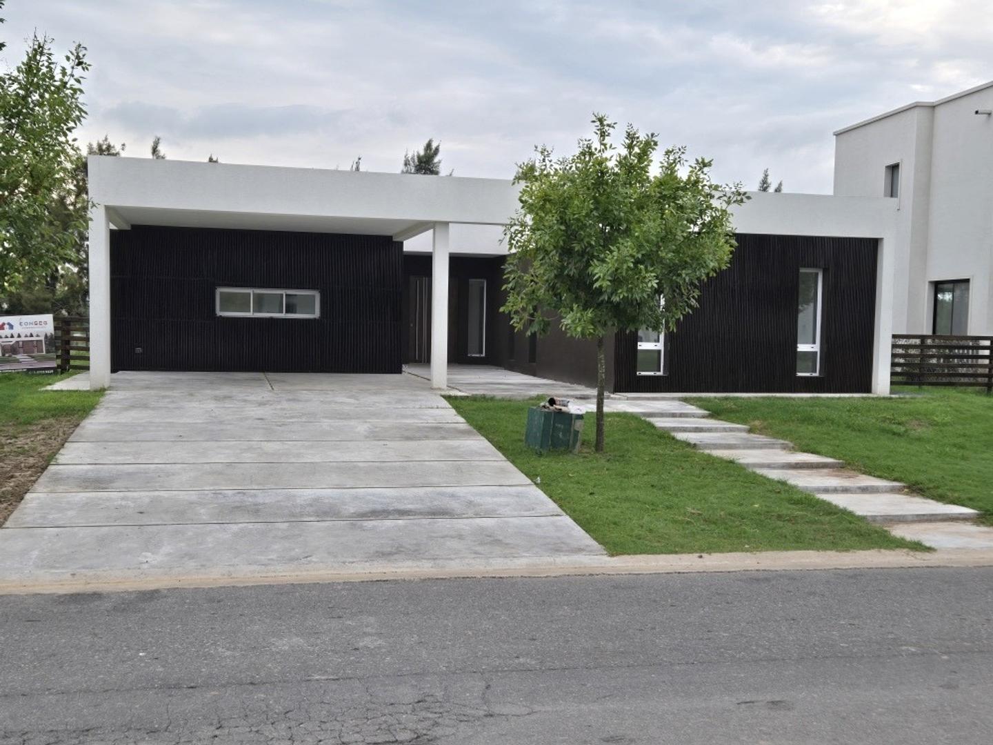 casa en venta barrio Naudir Escobar