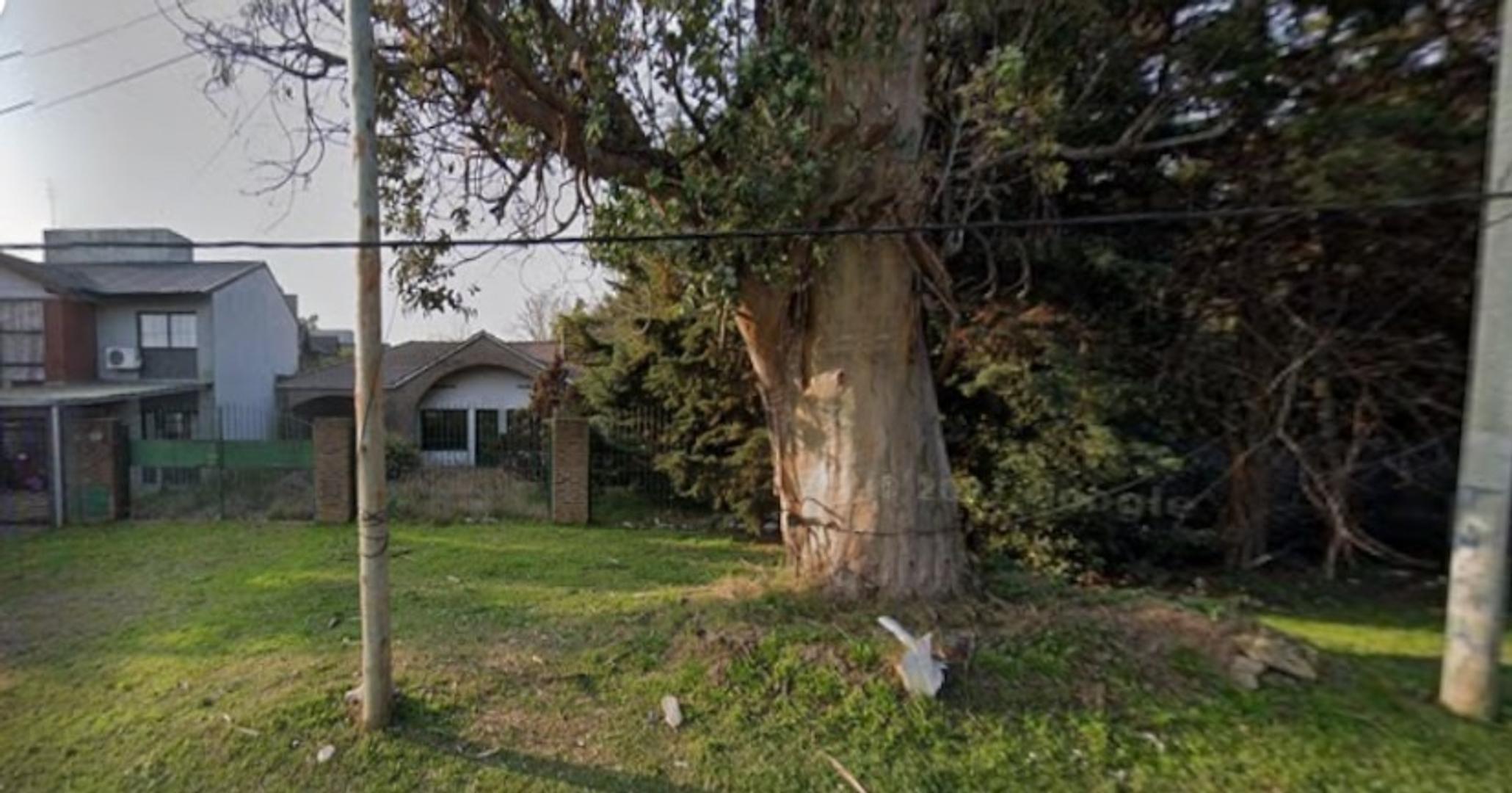 Importante lote sobre Cno General Belgrano