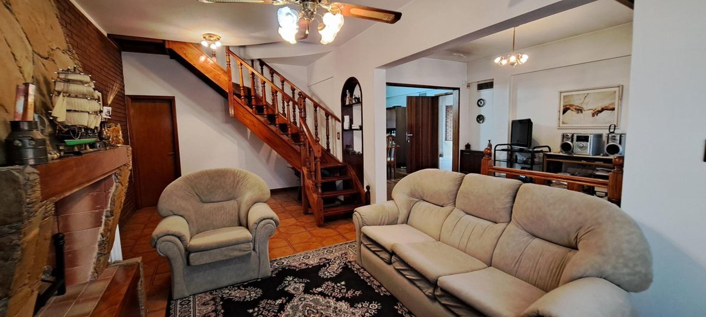 Casa en Venta con 1 cochera