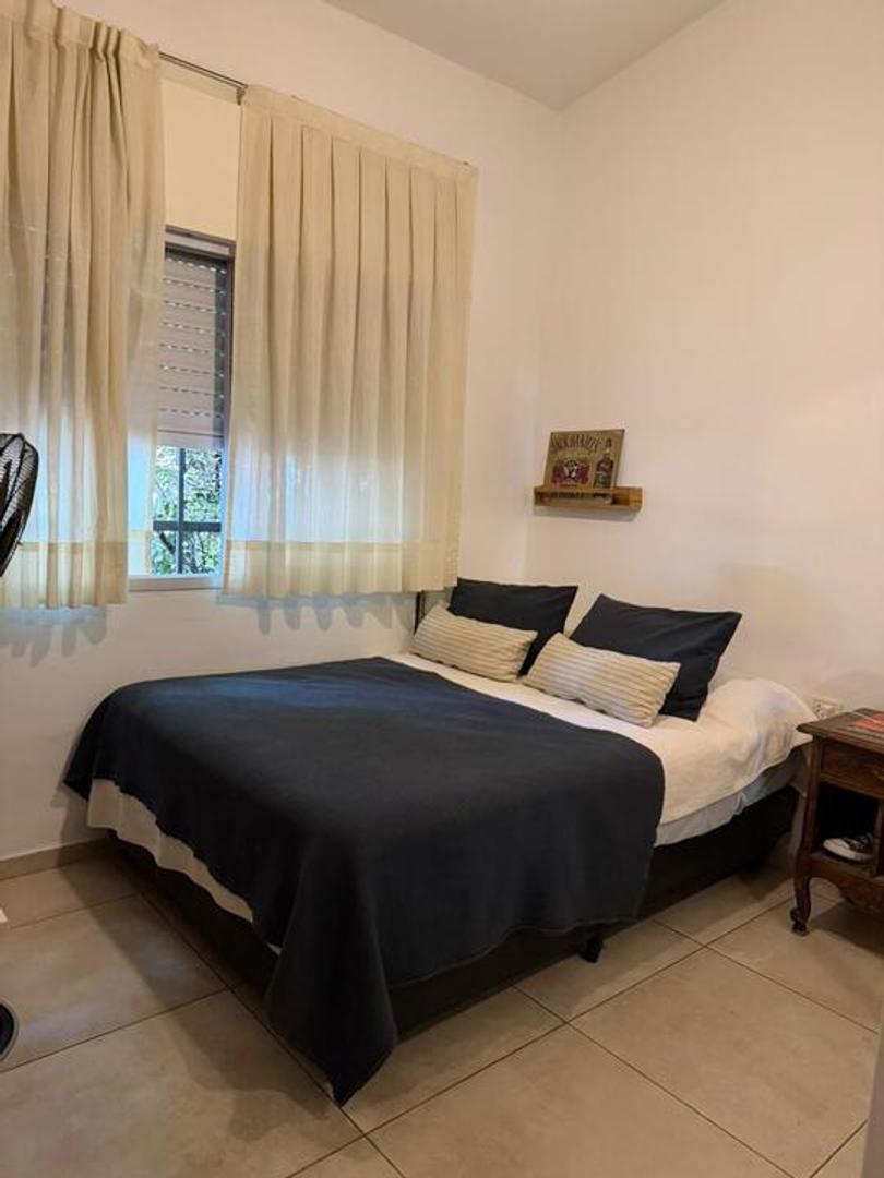 Casa 6 ambientes con 2 baños