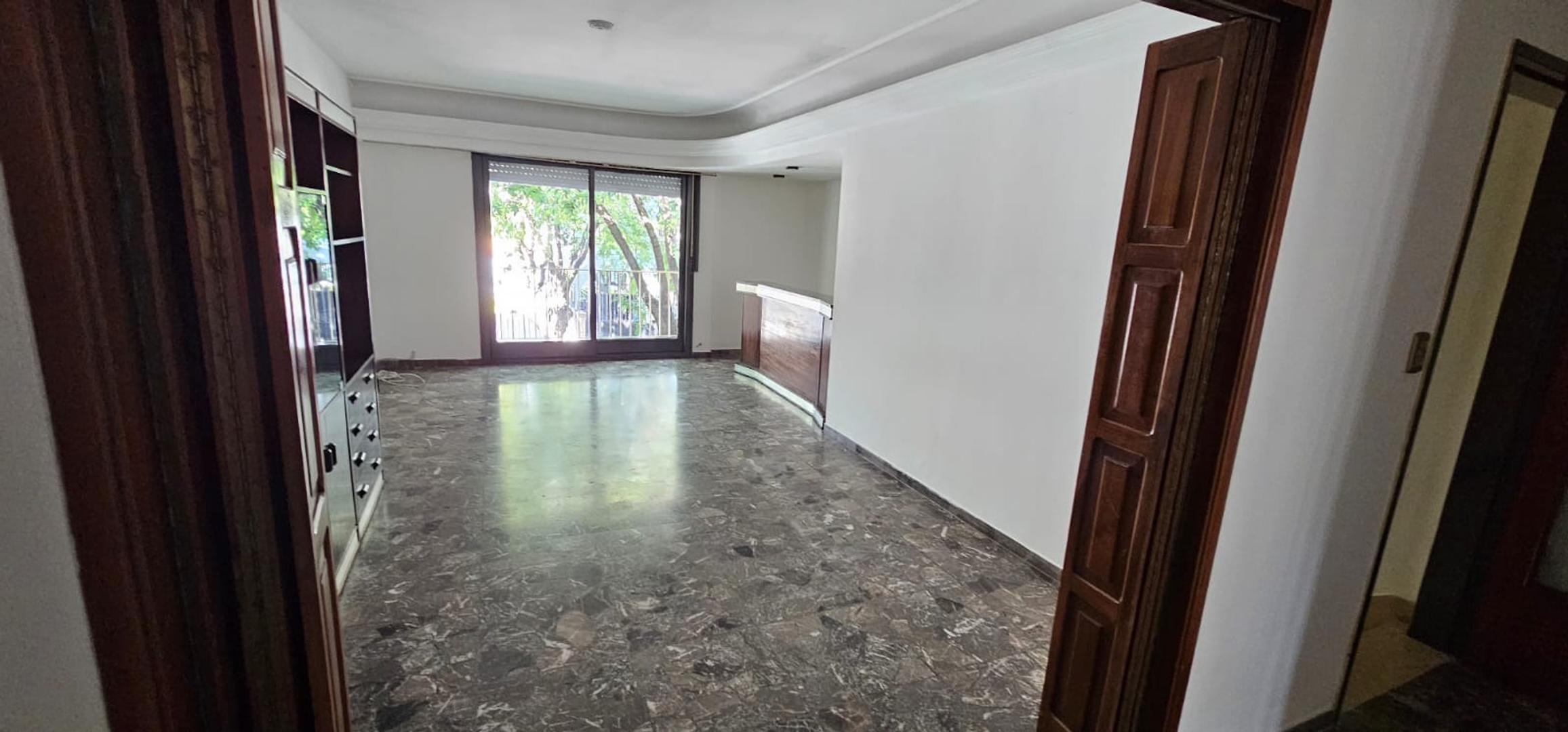 Depto Tipo Casa 5 ambientes con 3 baños