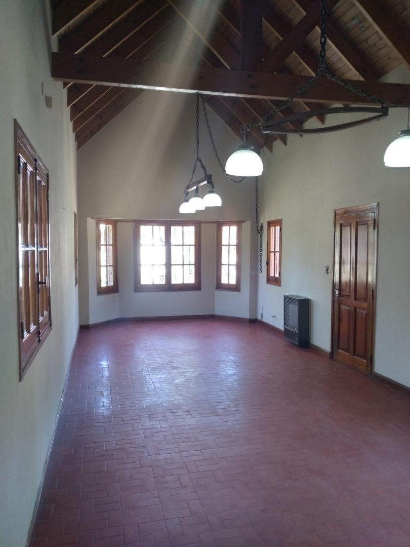 CASA A LA VENTA  CAÑUELAS