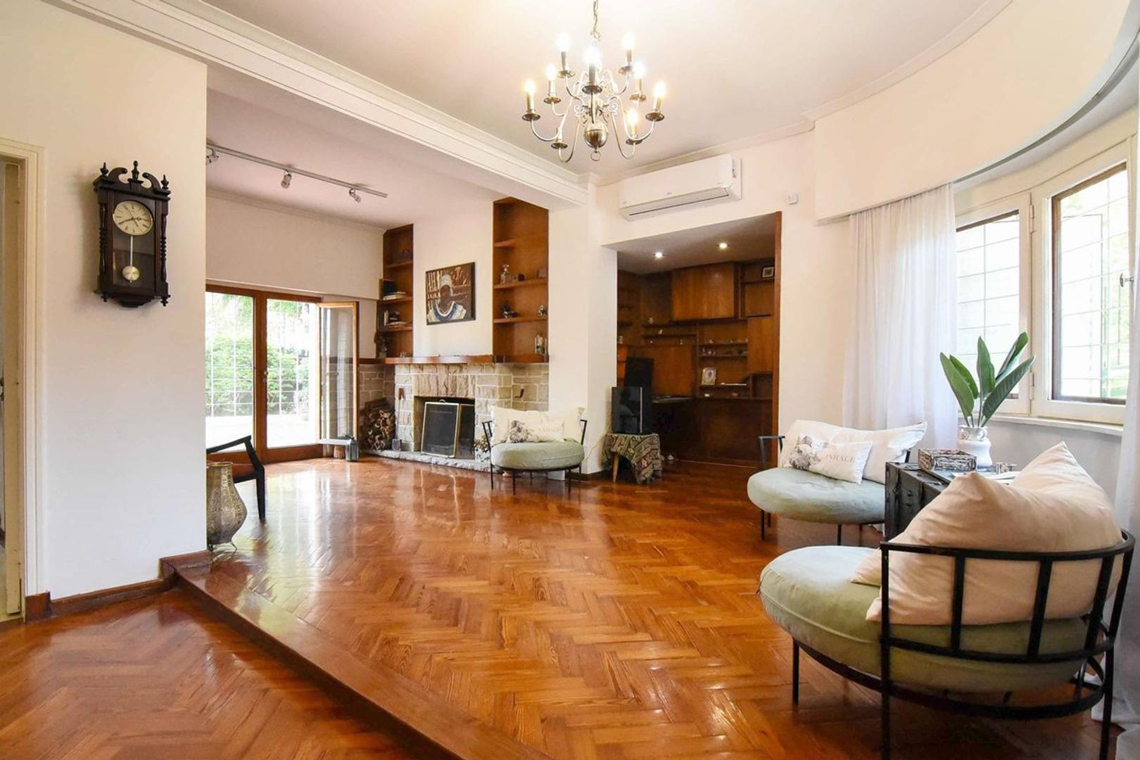 Casa en Venta con 1 cochera