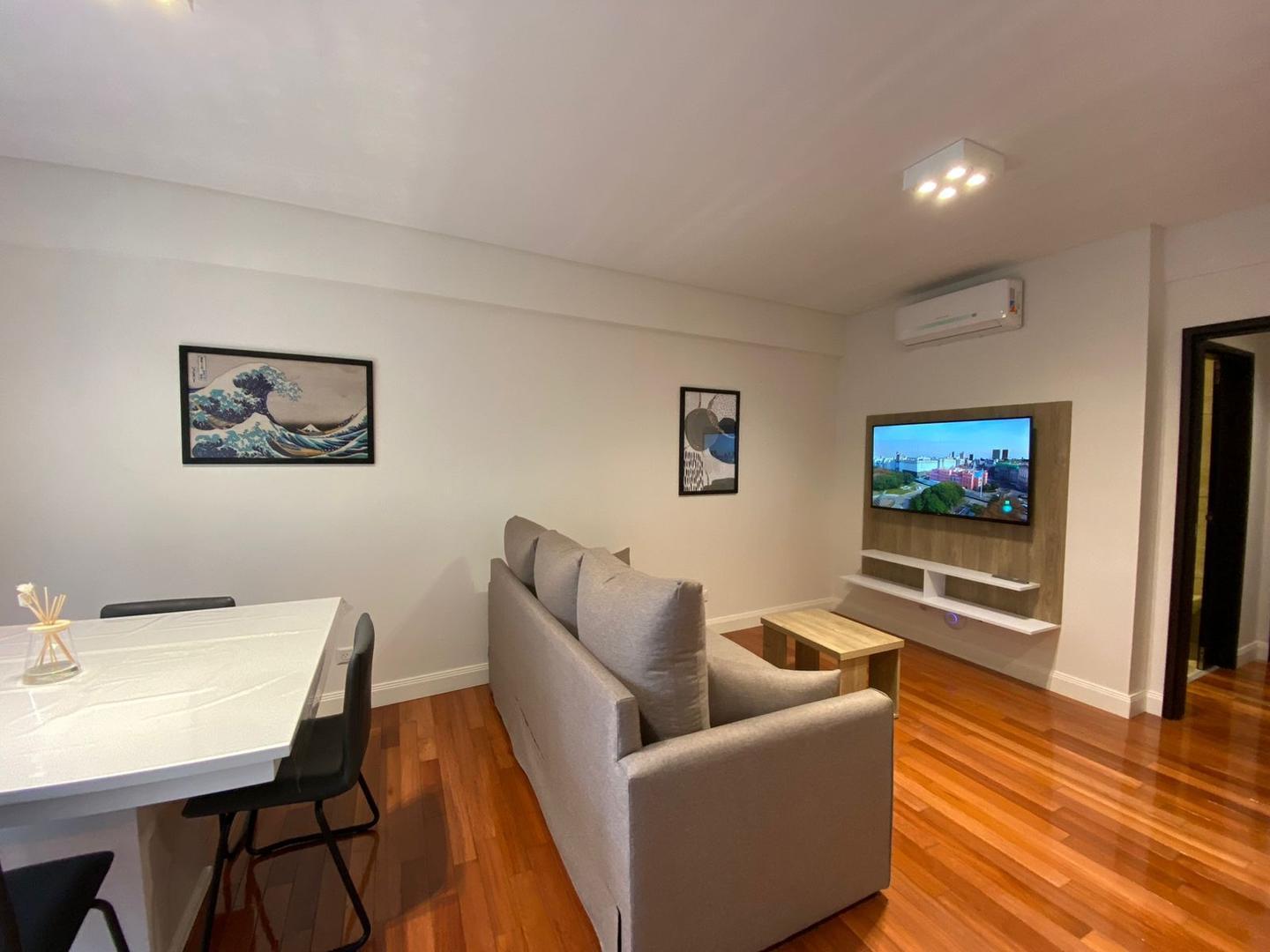 Falcon 1800, Piso 3