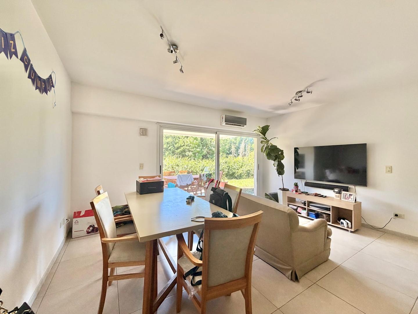 Departamento 3 ambientes con 2 baños