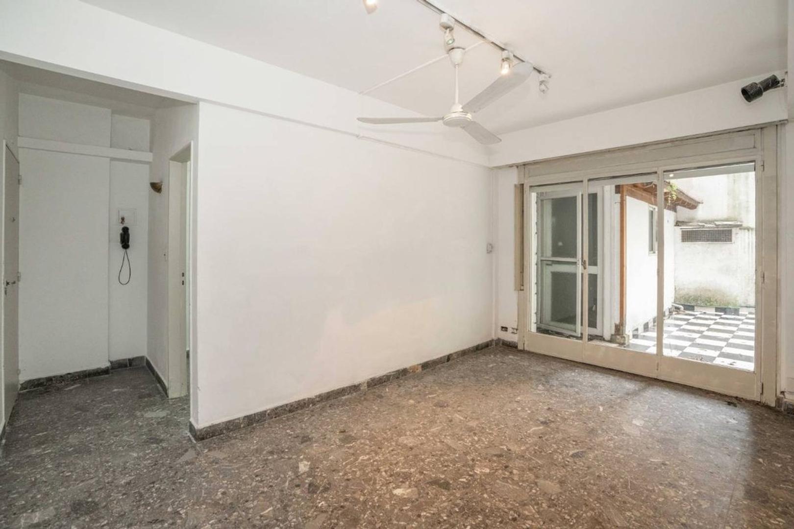 Venta Departamento con GRAN patio - Recoleta