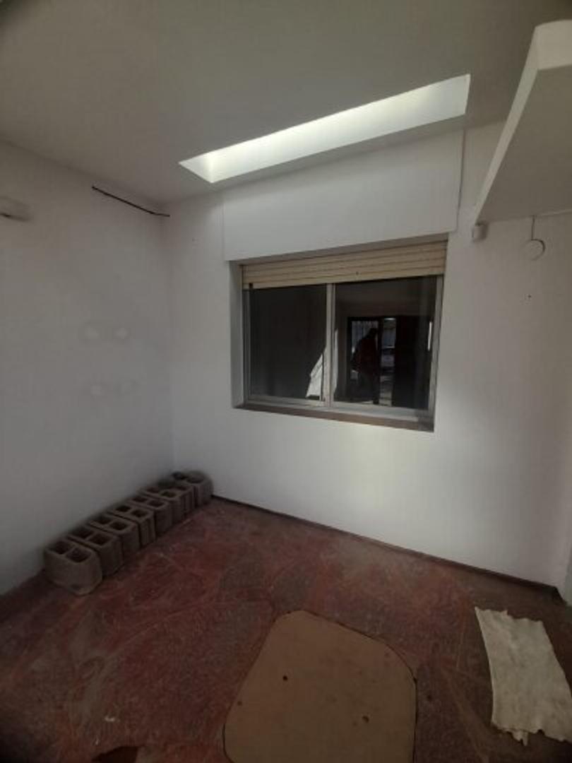 Lloyd Jones y Cutillo , Piso 0