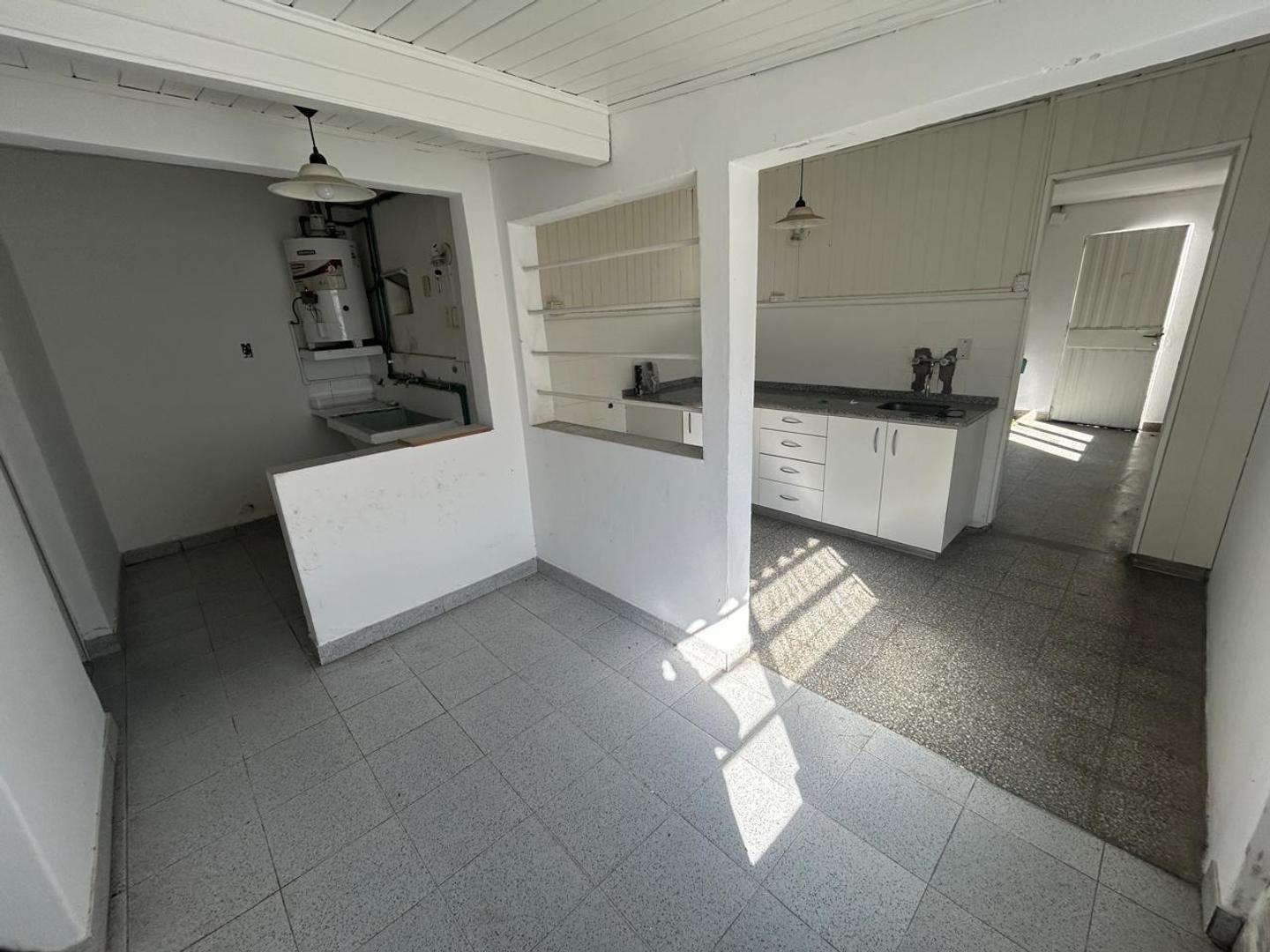 PH 3 Ambientes con Patio – Excelente Ubicación en V. Adelina