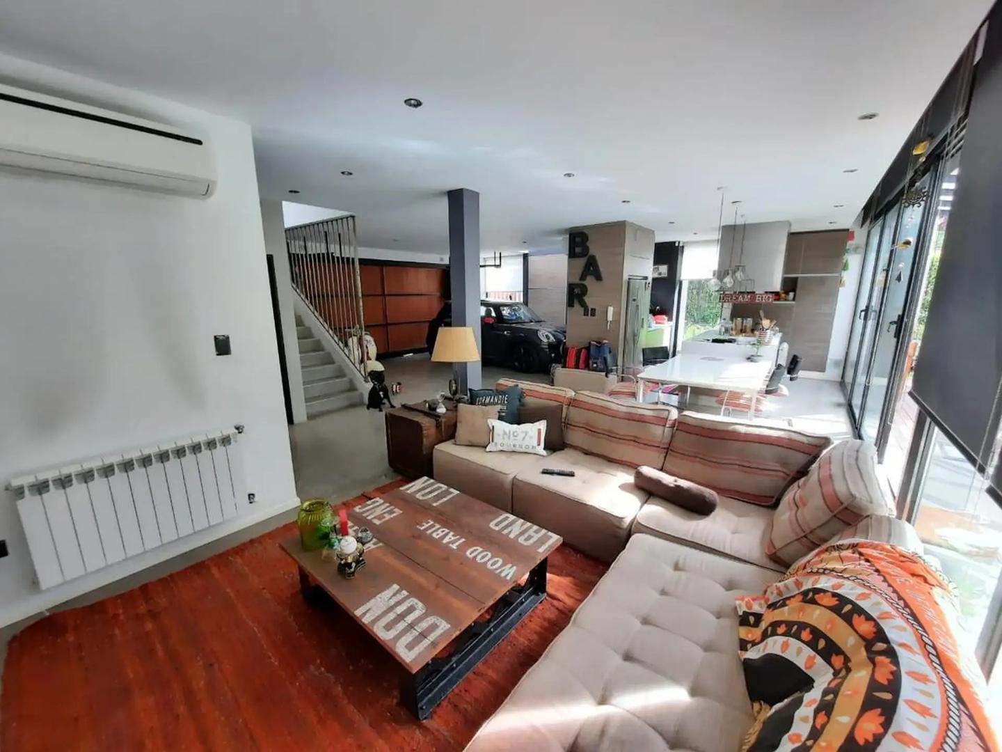 Casa en Venta en Villa Gobernador Udaondo, USD 340.000