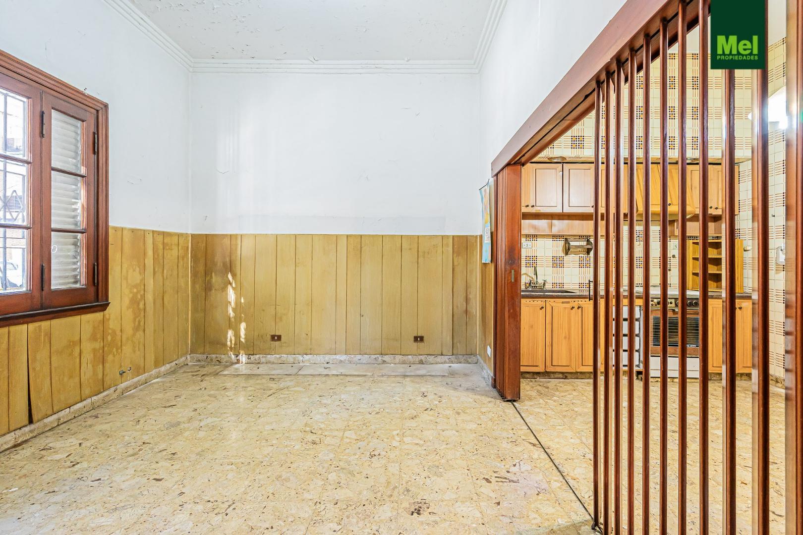 Casa - Local y Lote Propio Inmejorable Zona Comercial