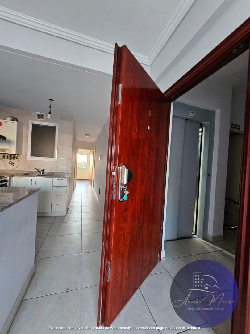 Departamento en Alquiler en Lanus Oeste, $ 600.000