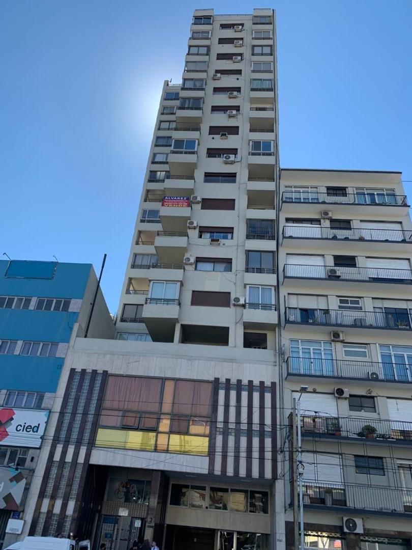 Av Pres Bartolome Mitre 2060 , Piso 7