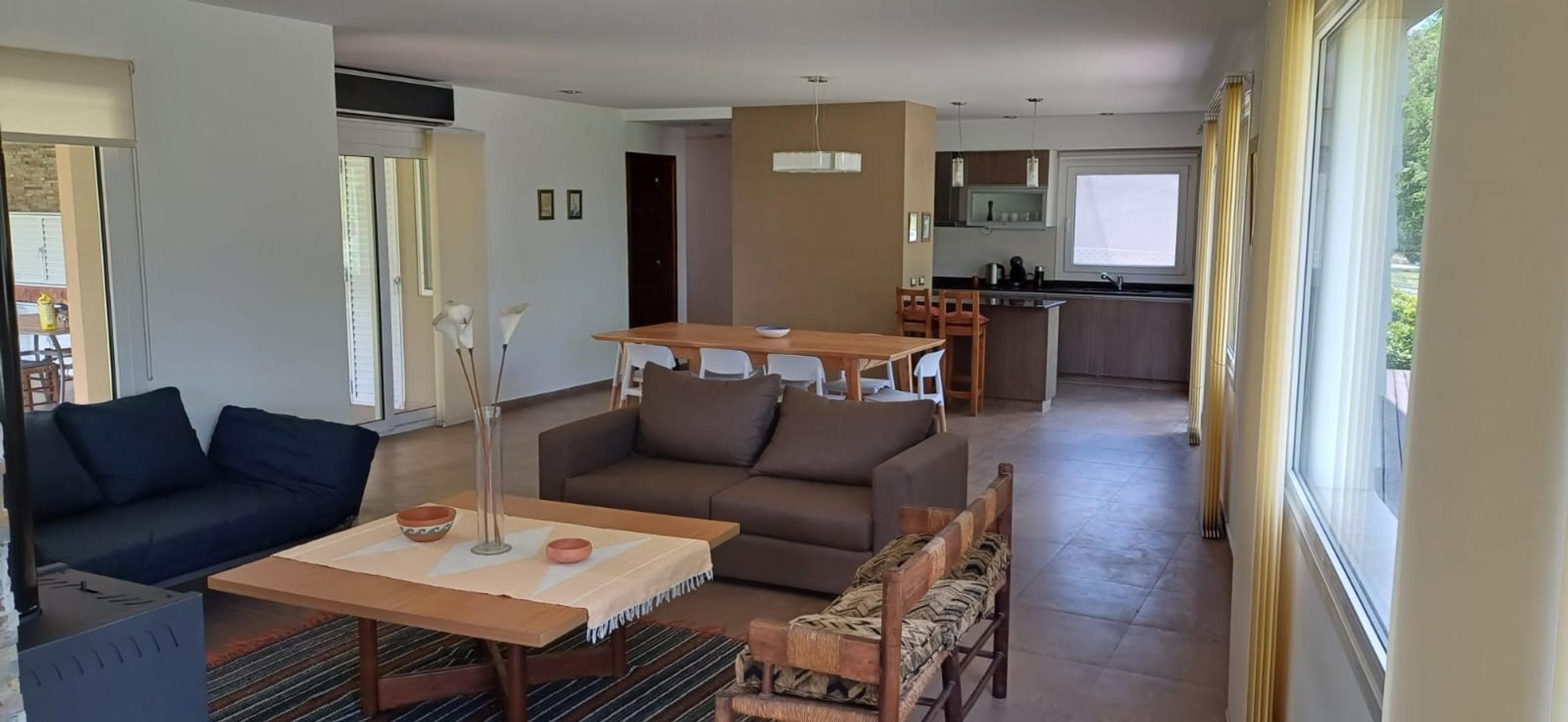 CASA EN VENTA 3 AMBIENTES EN BARRANCAS DE SAN BENITO