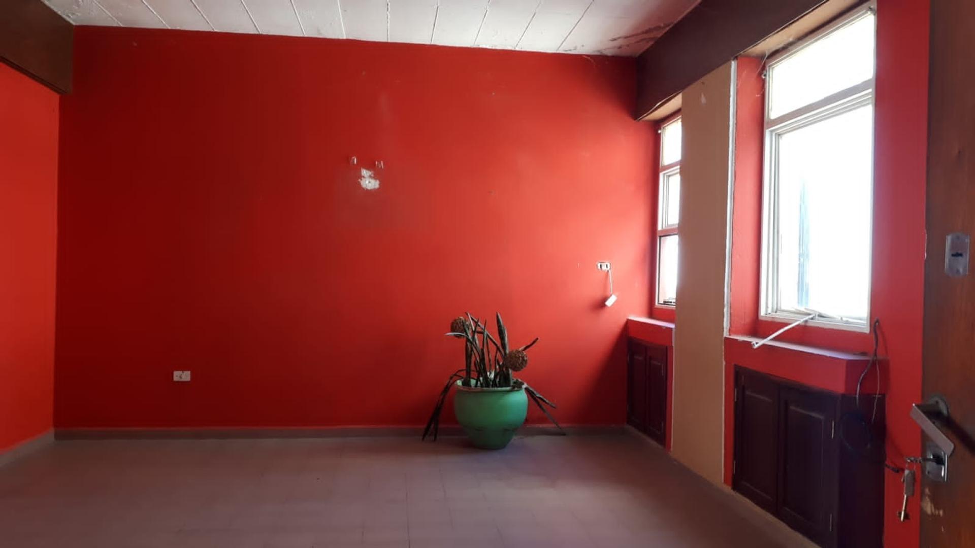 SE VENDE:  OFICINAS EN EDIFICIO PLAZA, JUAN B. JUSTO 66.