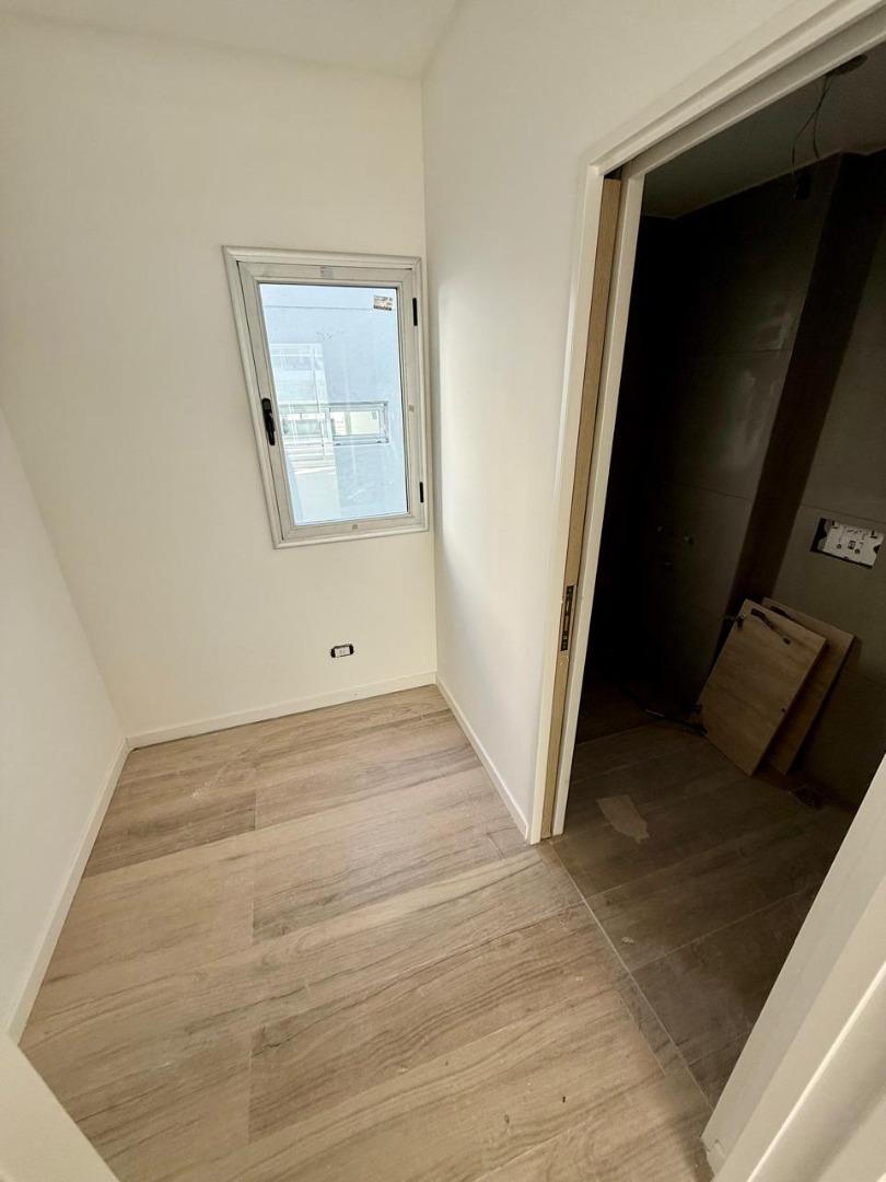 Venta departamento 4 ambientes - CABALLITO