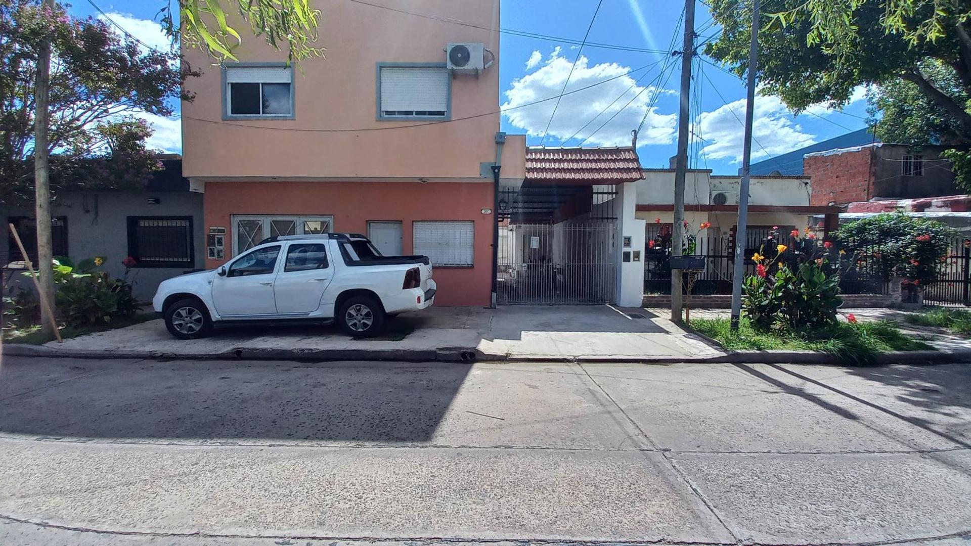 Fernandez al 1600 PA