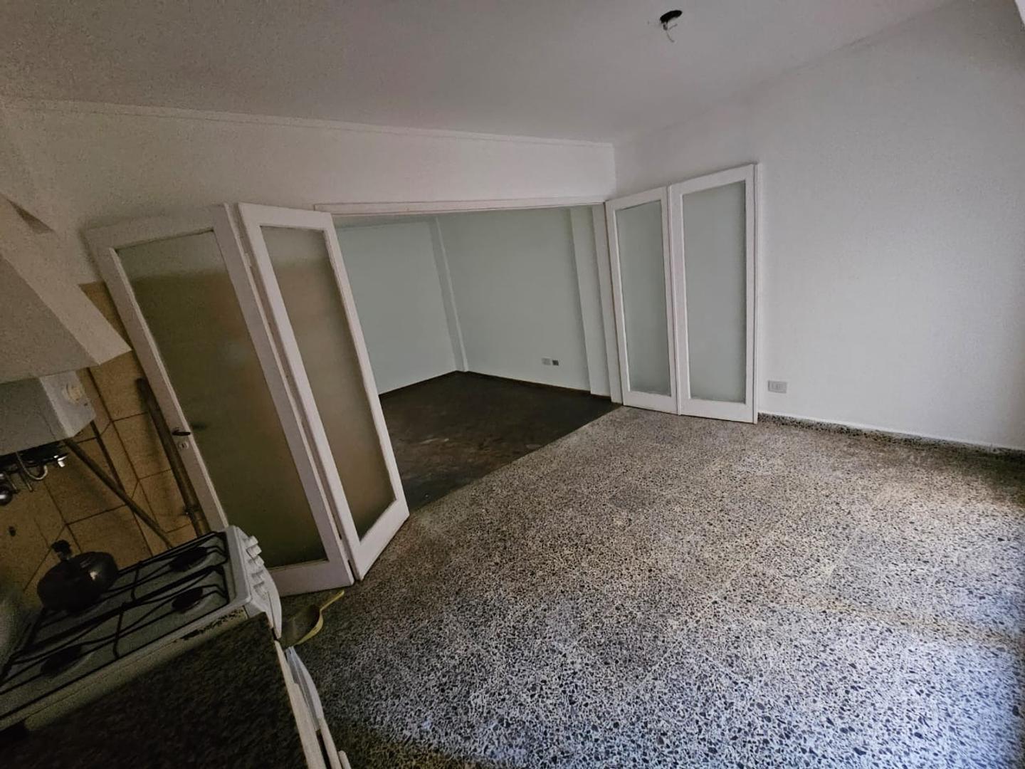 Departamento de dos dormi+patio centrico