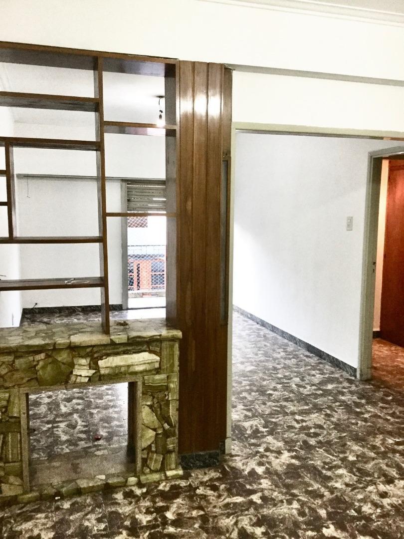 Vieytes 100 , Piso 1