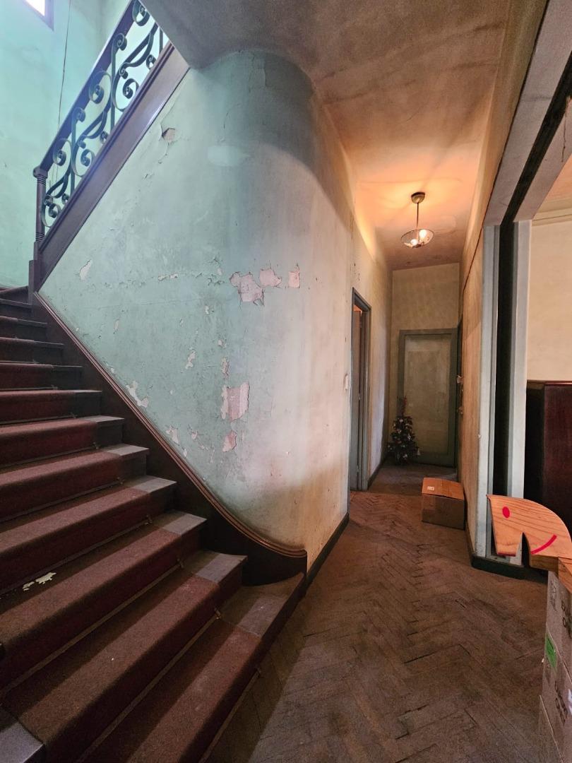 Casa en Alquiler con 2 cocheras