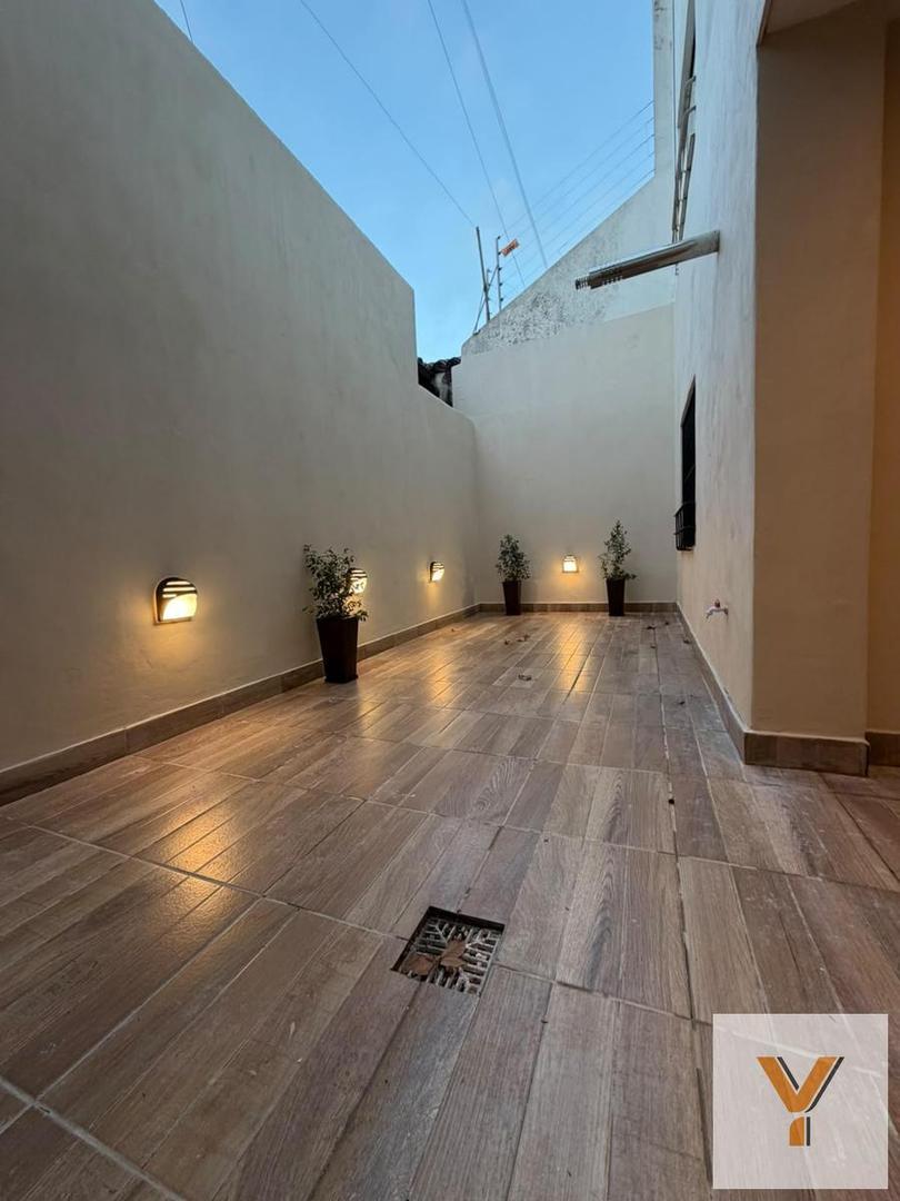 Depto Tipo Casa en Venta al Este