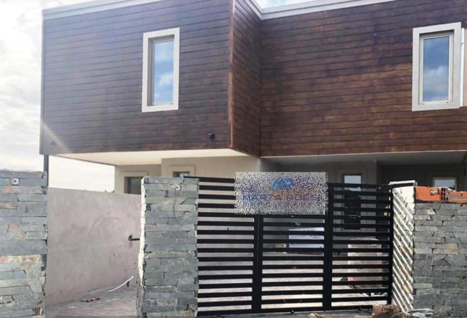 CASA VENTA  LUJAN "BARRIO LA MARTINA I"