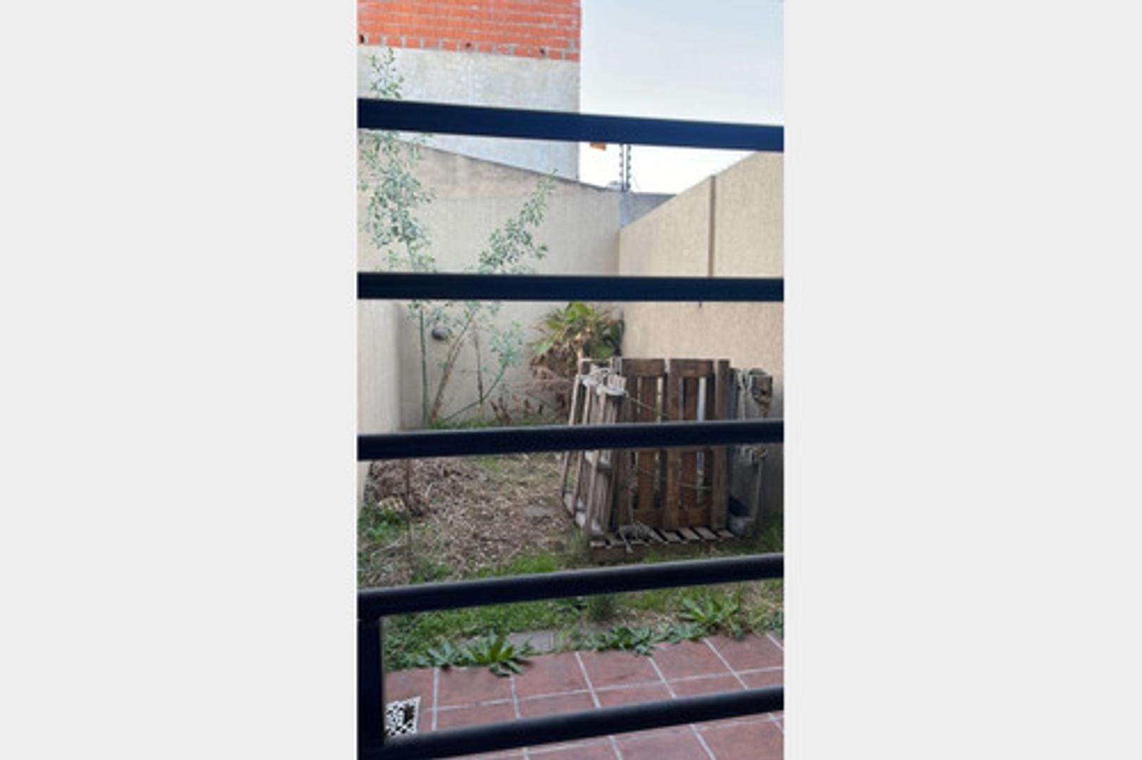 Depto Tipo Casa en Venta de 1 dormitorio