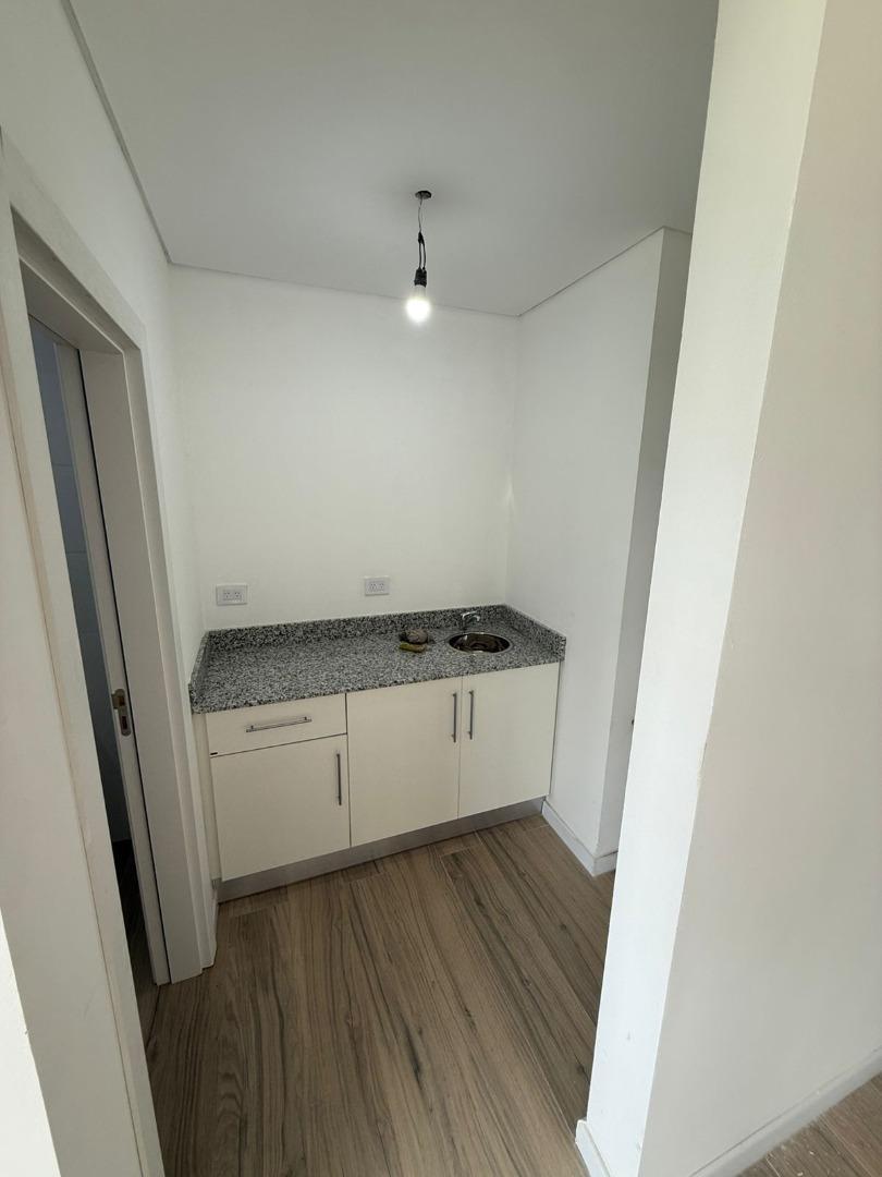 Oficina en Alquiler en Canning, USD 650