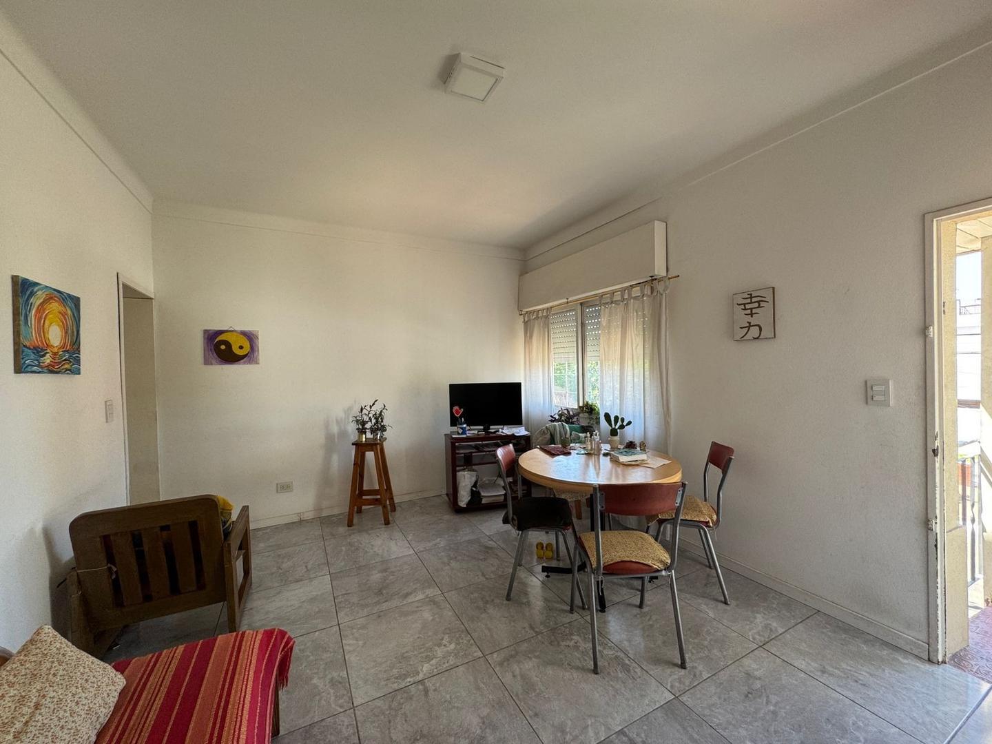 Depto Tipo Casa 3 ambientes con 1 baño