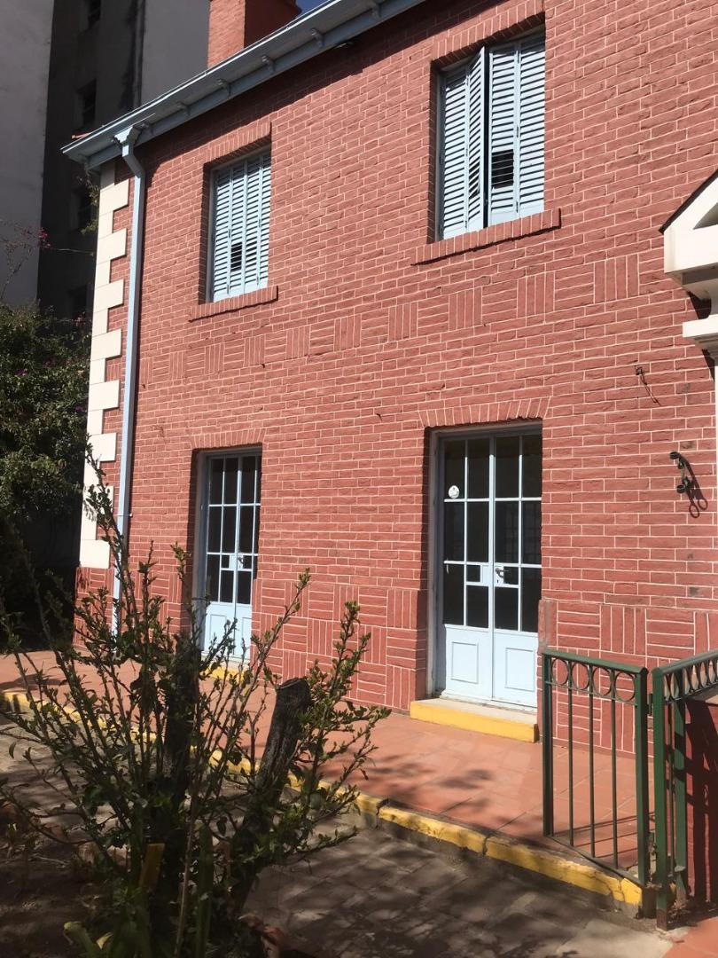 Venta de Casa a cuadras de la plaza 9 de Julio