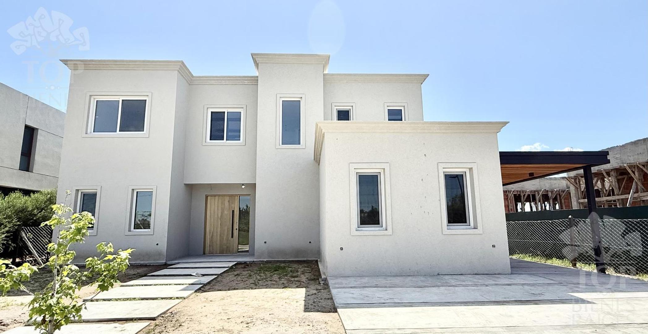 Casa en Venta de 5 dormitorios