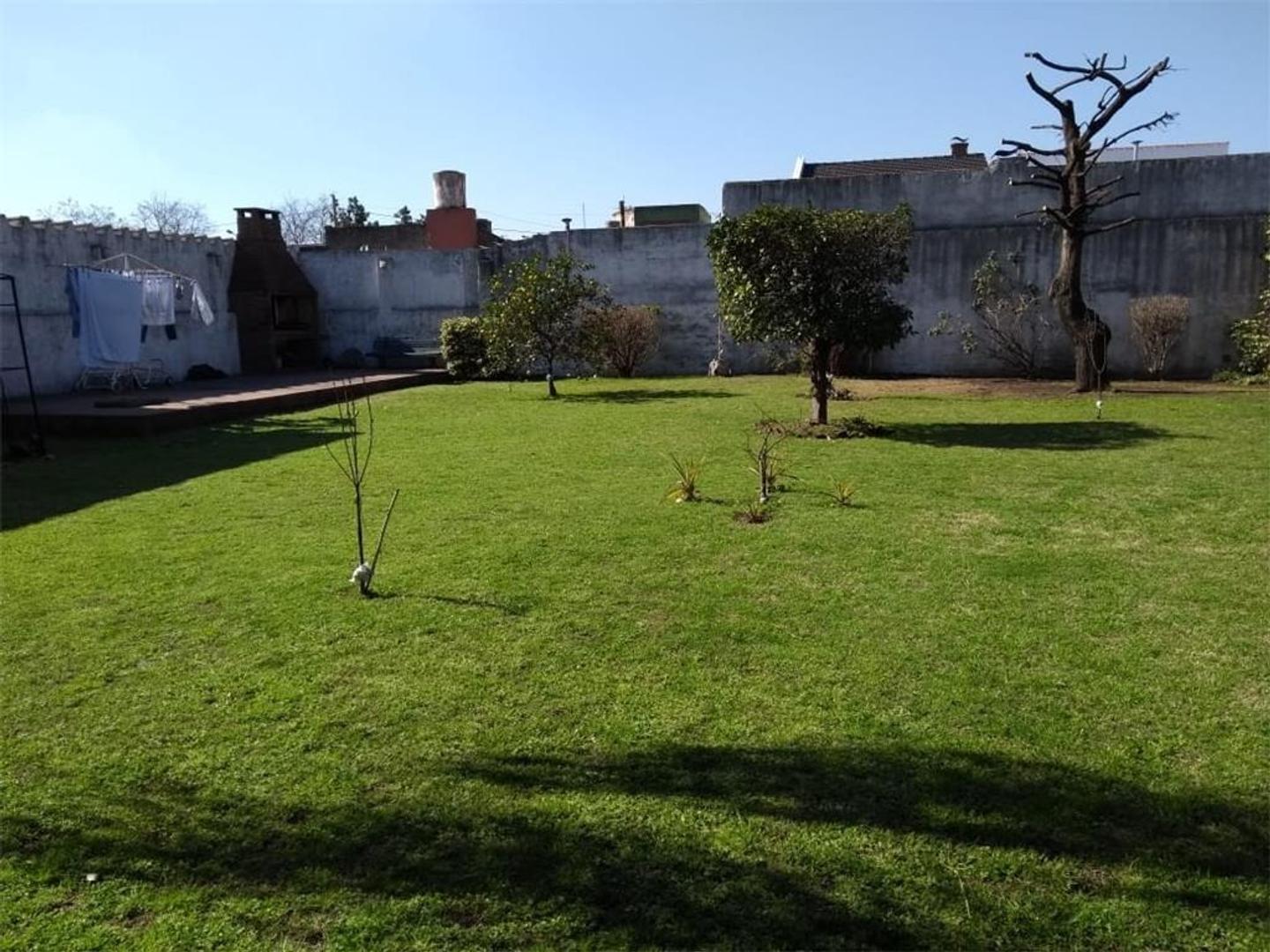 Galpon en Venta en El Palomar, USD 550.000