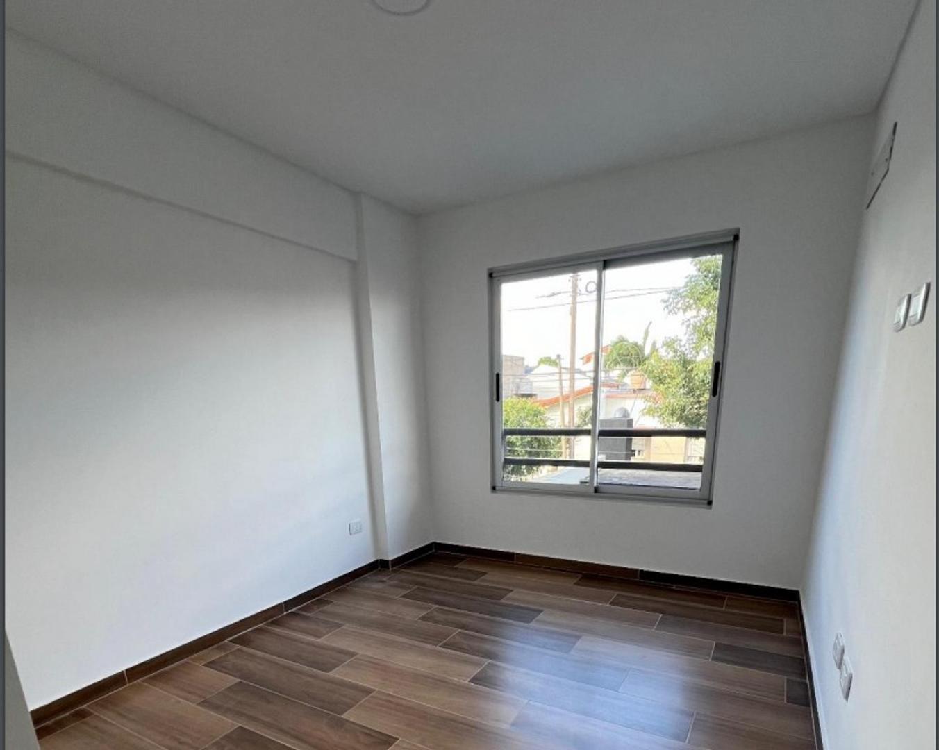 Departamento en Venta en Moron Sur, USD 70.000