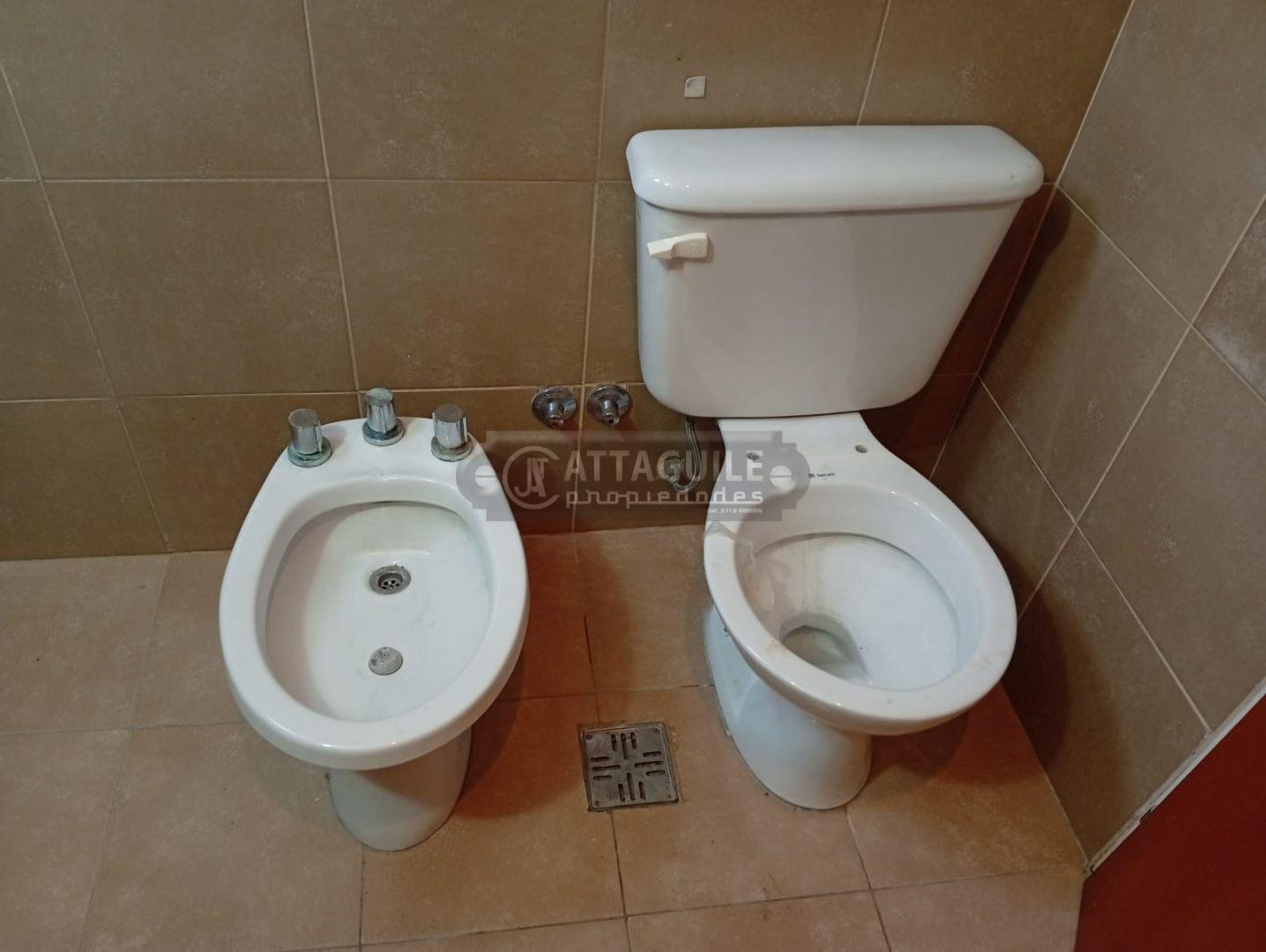 Depto Tipo Casa 2 ambientes con 1 baño