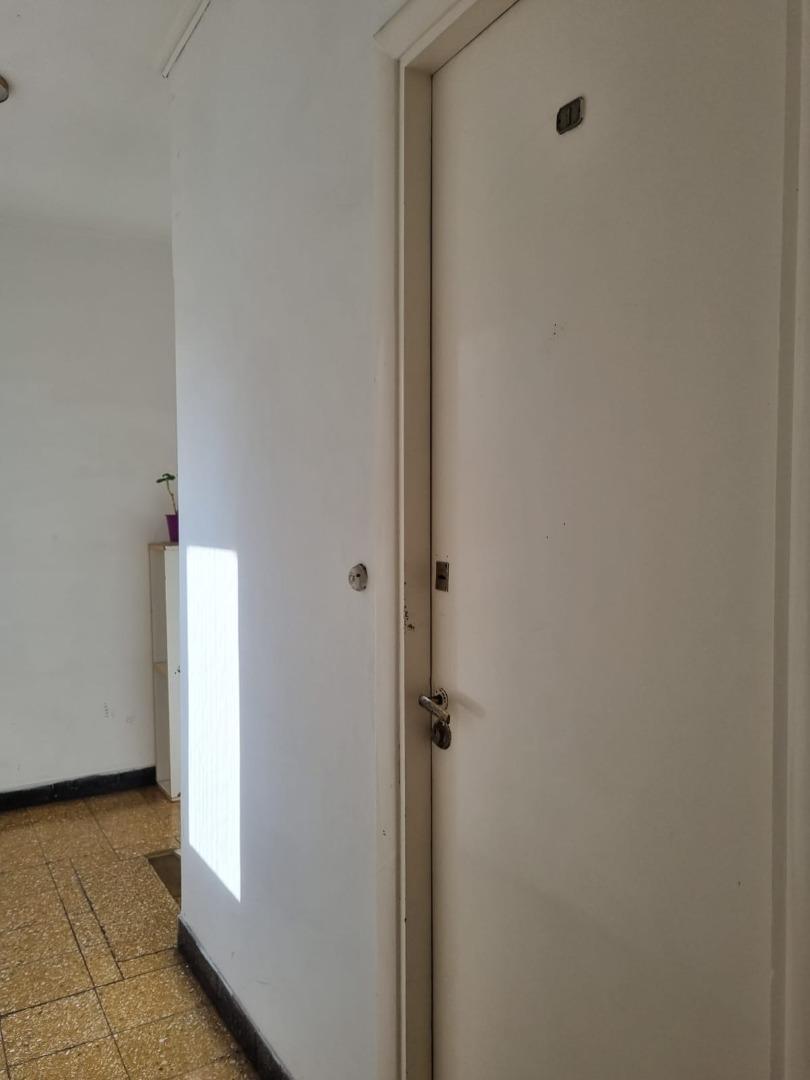 VENTA EN BLOCK - LOCAL + 6 DEPARTAMENTOS