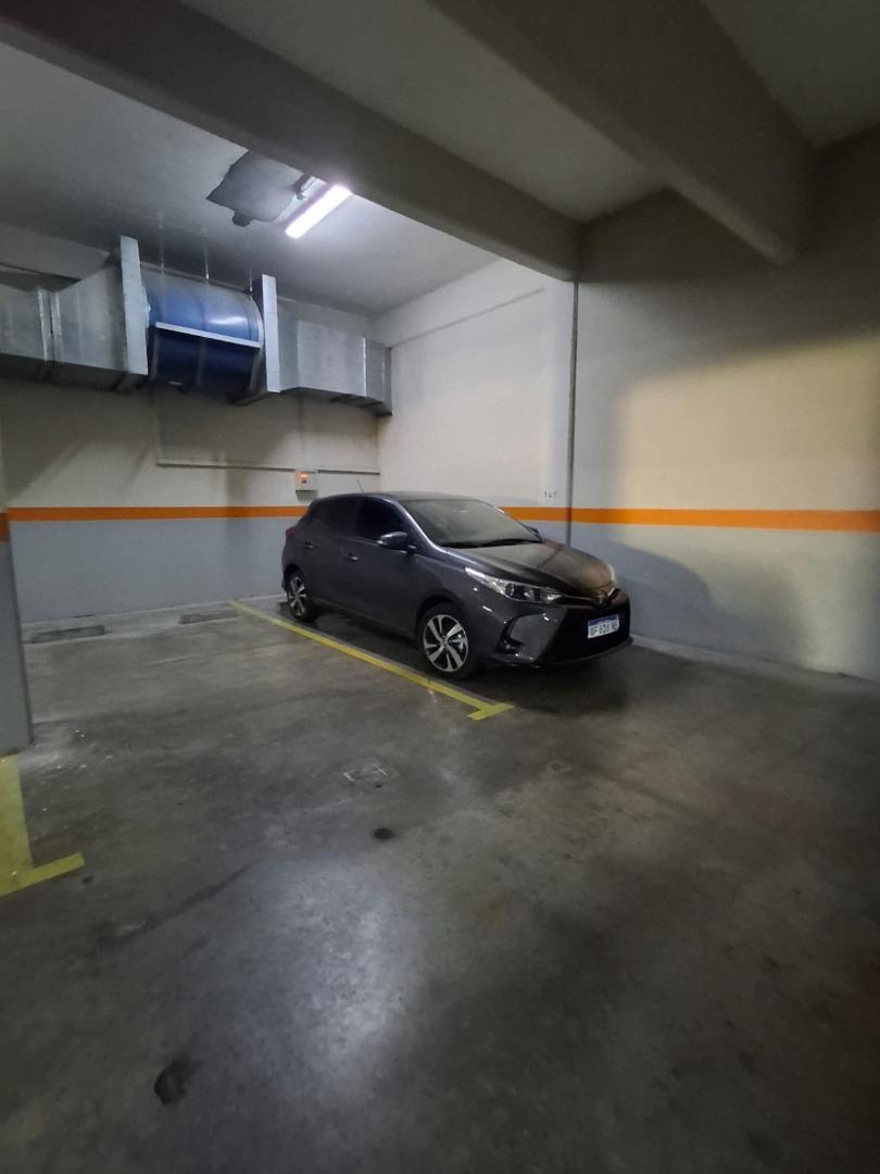 VENTA COCHERAS FIJAS CUBIERTAS EN PALERMO HOLLYWOOD.