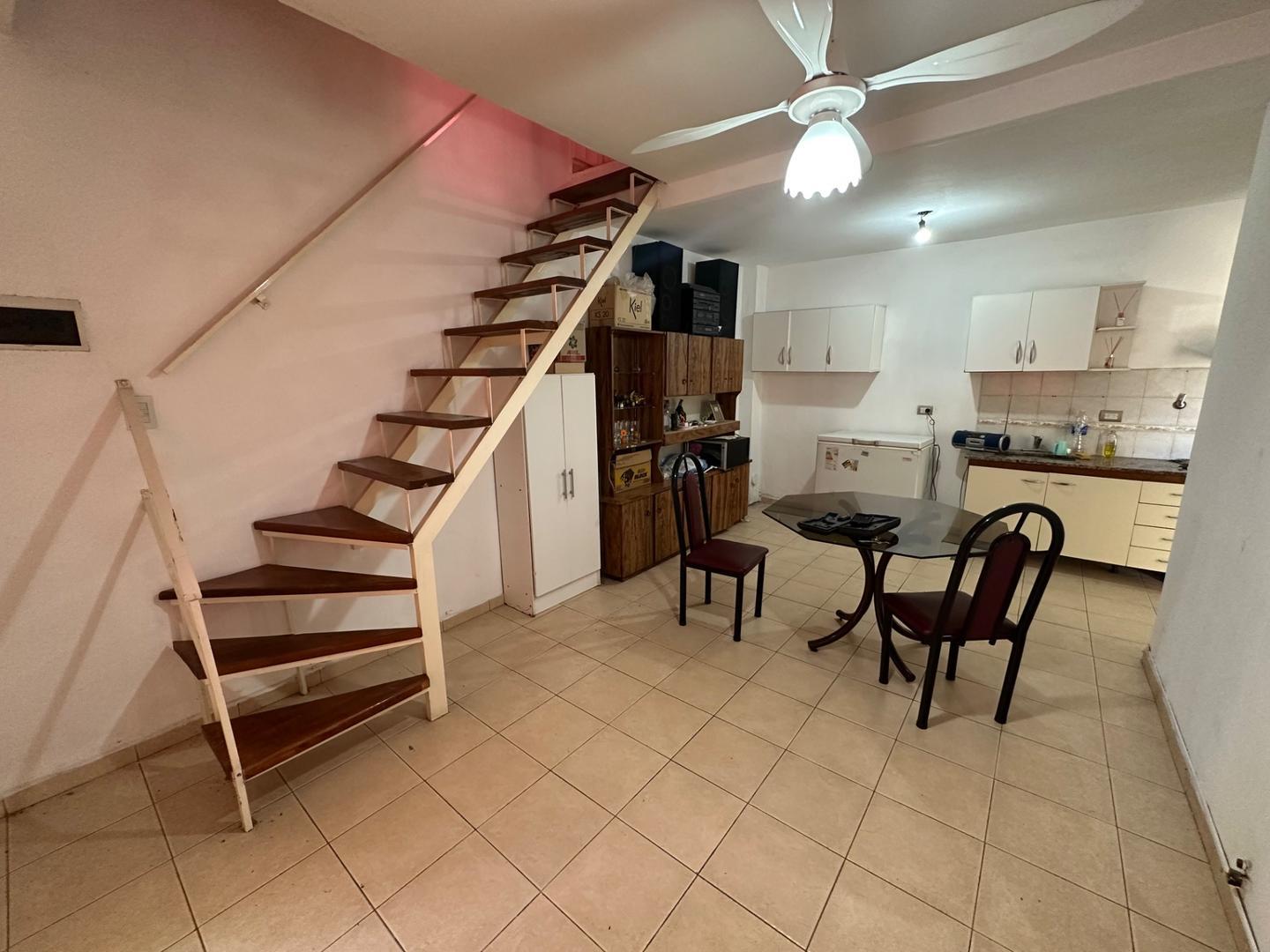 Depto Tipo Casa en Venta con 1 cocheras