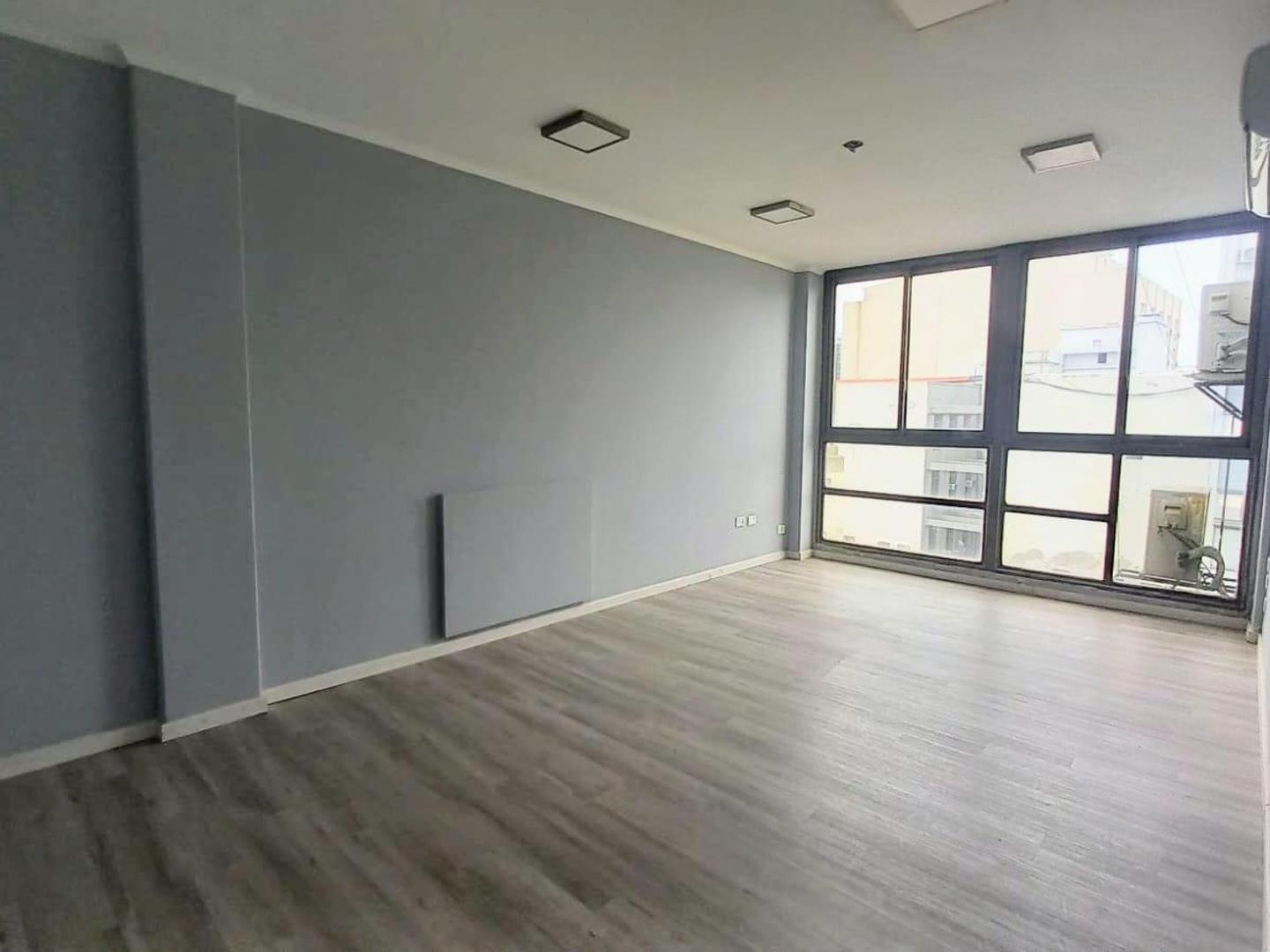Oportunidad  Excelente Oficina en Venta, Apto Credito
