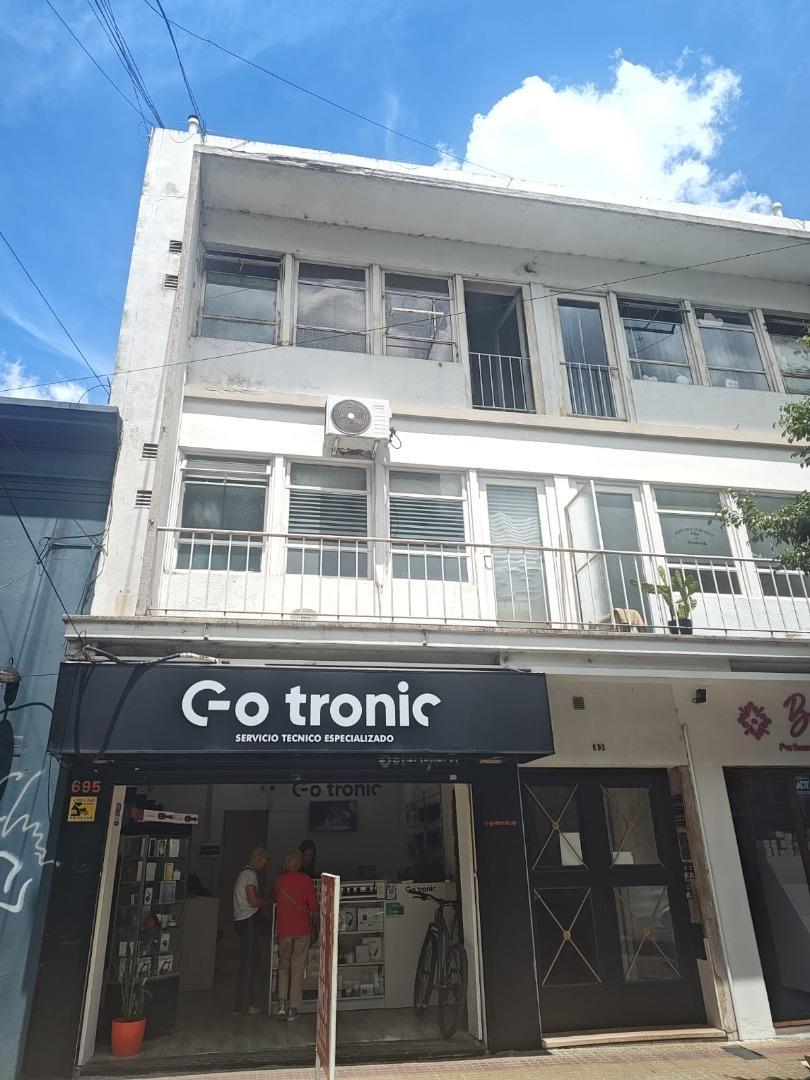 Departamento 1 dormitorio con patio en alquiler