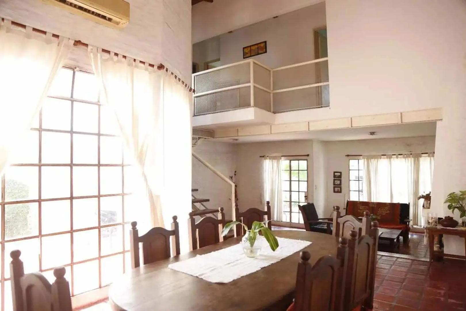 Casa en venta Gonnet sobre Av. 25 - 500 m2 lote