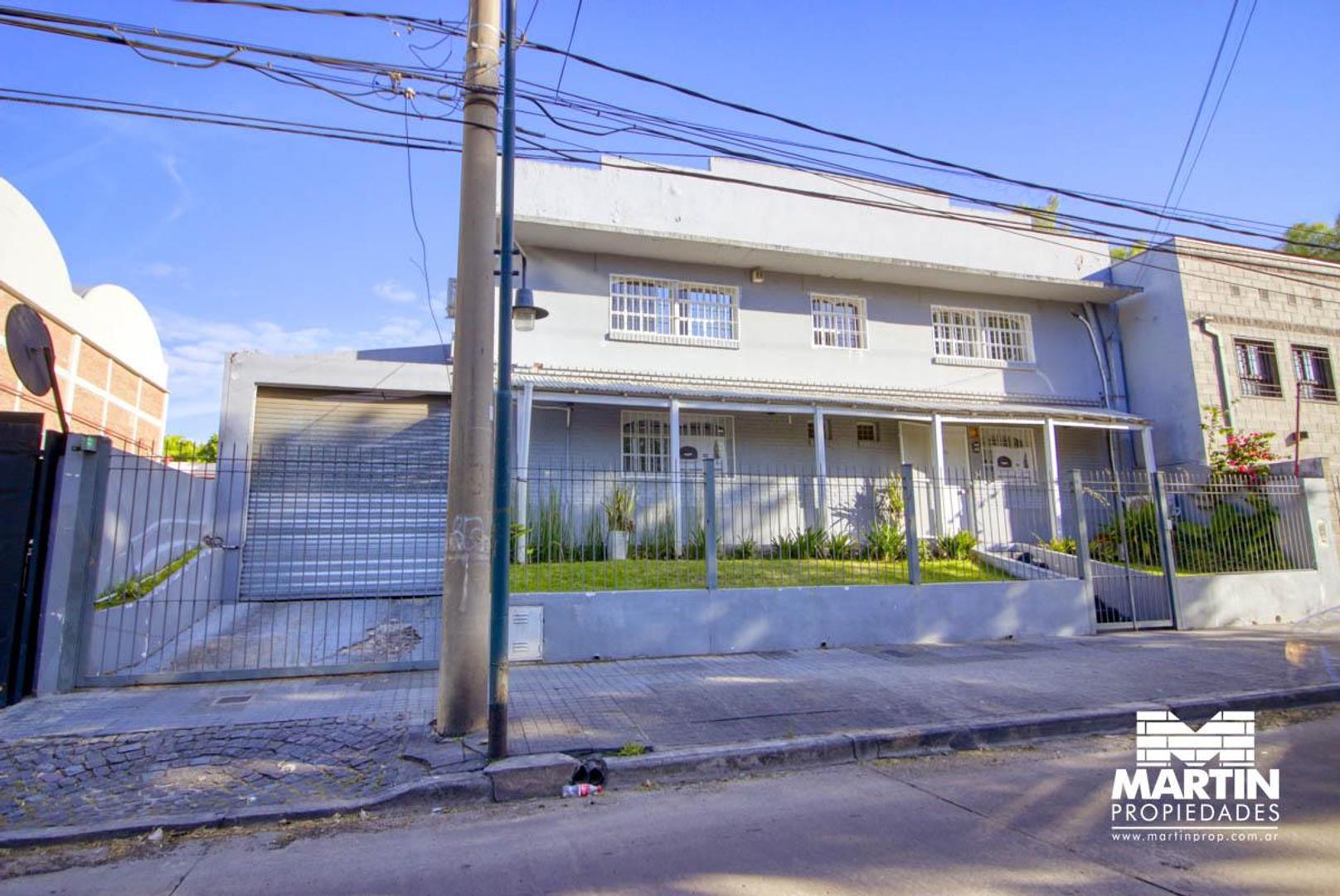 Depósito Galpón en alquiler en Martínez Lote 320 y sup. cubierta 450 m2. Zona Telefe.